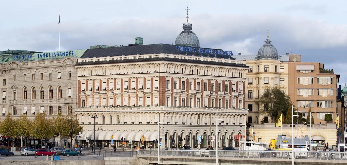 Secure and efficient visitor check-ins at Handelsbanken using Precise Visit by EastCoast